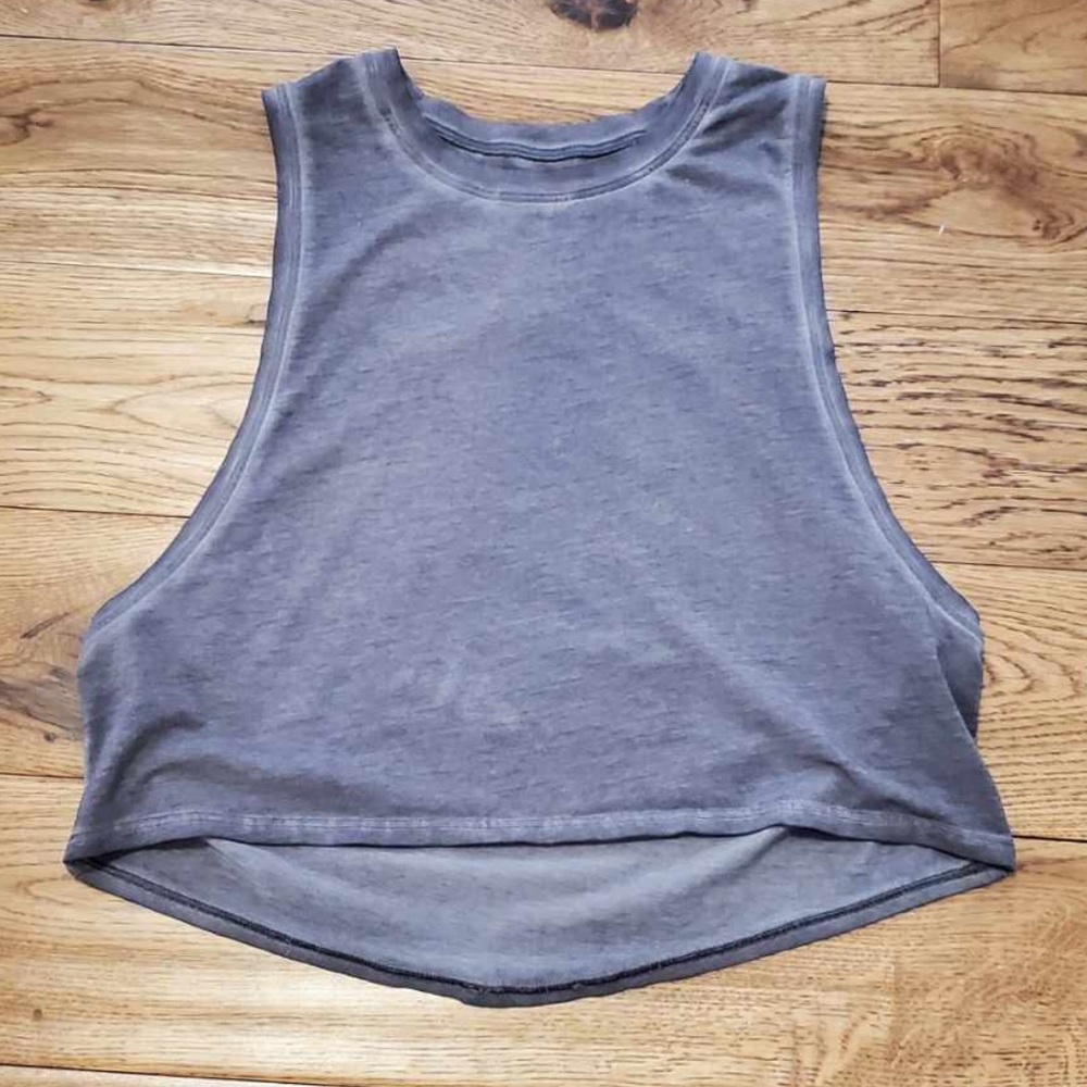 Lululemon Muscle Tee